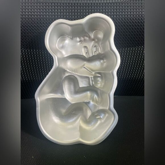 VINTAGE 1975 ~ WILTON Cake Pan HONEY BEAR Small Aluminum Mold 508-477 Teddy Bear - Picture 2 of 3